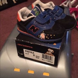 Rare***Snoopy New Balance 574**sz 7 toddler( boys)
